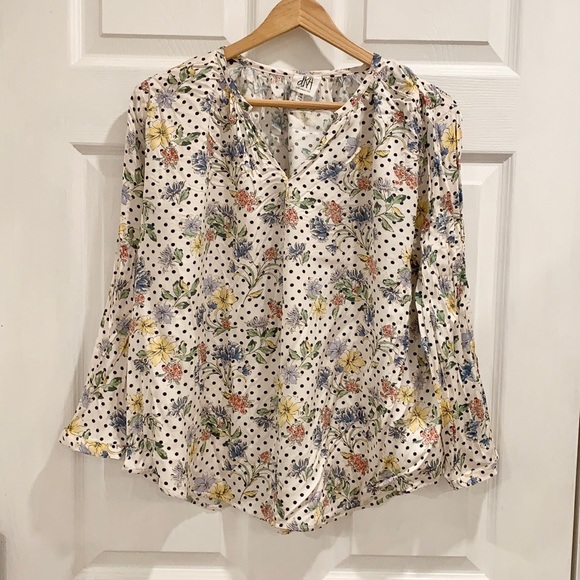 Anthro dRA Los Angelos White Polka Dot Floral Shirt - Picture 2 of 13